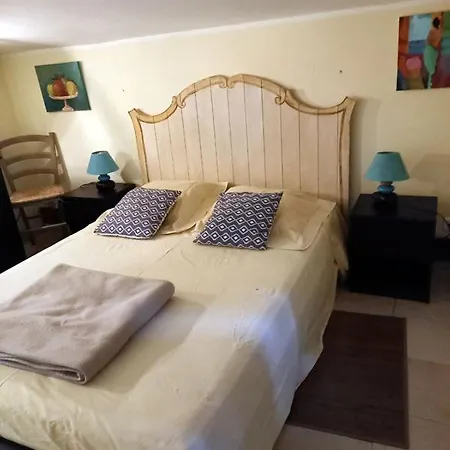 Semesterbostad Joli F2 Vue Sur Mer Erbalunga (Corsica)